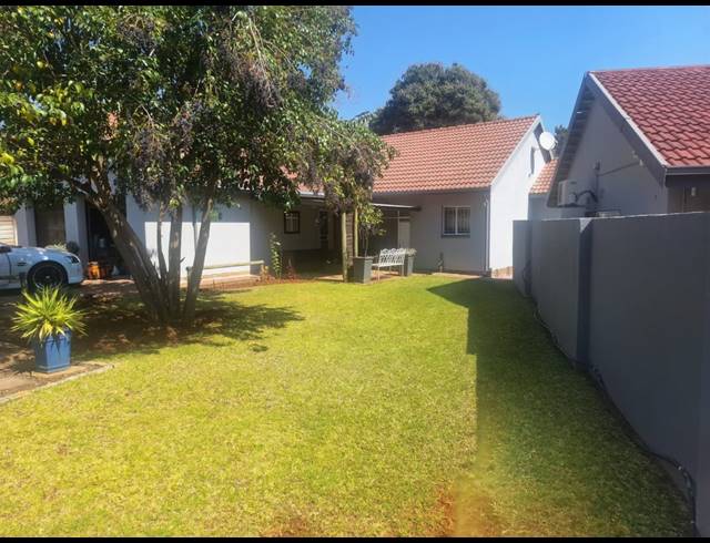 7 BEDROOM HOUSE FOR SALE IN BO-DORP